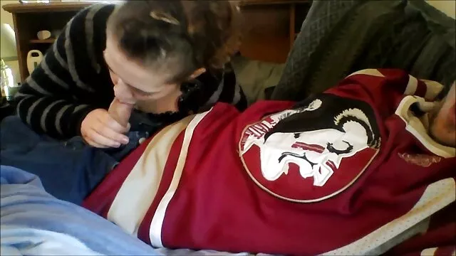Bedste porno ingen registrering  Bleg bleg tøs behandler unge mænd dansk debut sex