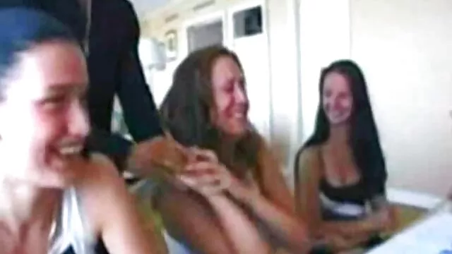 Bedste porno ingen registrering  Bror overbeviste sex på dansk den nye søster om at have se for med ham for første gang
